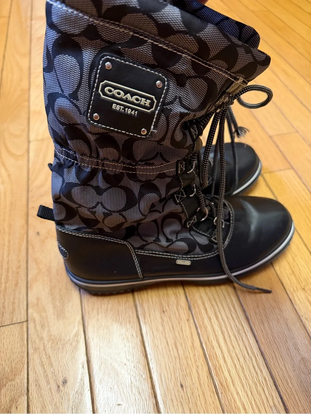 COACH Signature Shaine Snow Boots Size 8.5